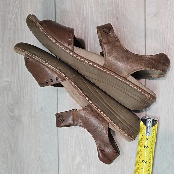 Taos Women Brown Hook&loop Leather Sandals Shoes Sz 8 - Picture 10 of 12